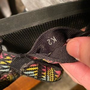 Teva sandals, k2